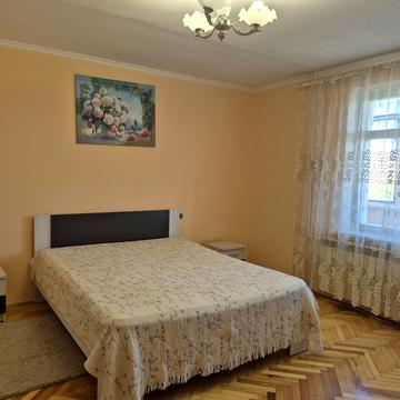 Виставкова вул. (Полковника Потєхіна), 14