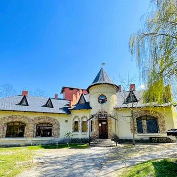 Лісова, 1