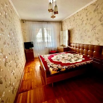 Незалежності вул. (Титова), 22