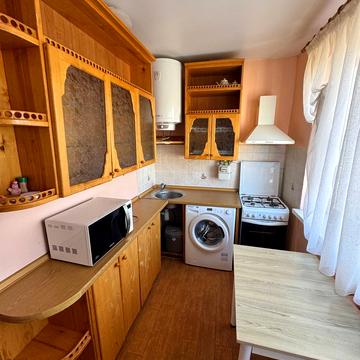 Володимира Івасюка просп. (Героїв Сталінграду), 42