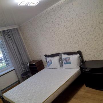 Героїв Прикордонників вул., 3
