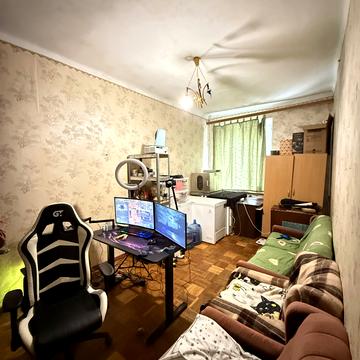 Дніпроводська вул., 13/1