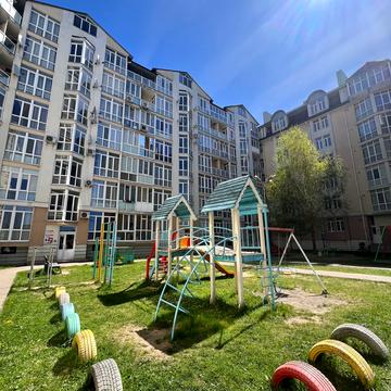 Максима Кривоноса вул., 23
