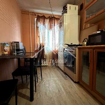 Соколовська вул., 8