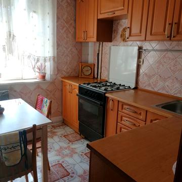 Каштанова вул., 13
