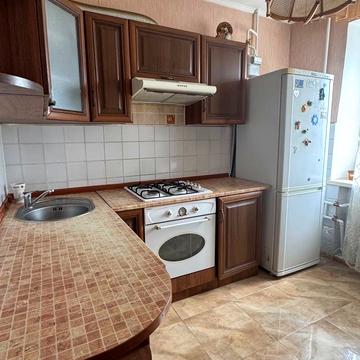 Максима Залізняка вул., 14