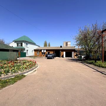Вячеслава Чорновола вул., 48