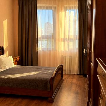 Шота Руставелі вул., 44