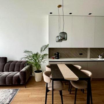 Бульварно-Кудрявська вул. (Воровського), 17