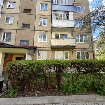 Олександра Довженка вул., 3а