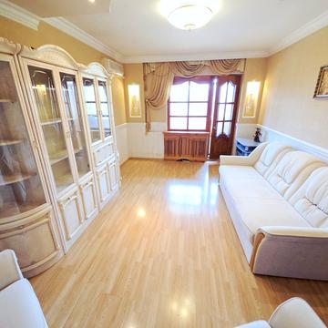 Європейського Союзу просп. (Правди), 64