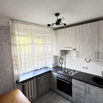 Київська вул., 63