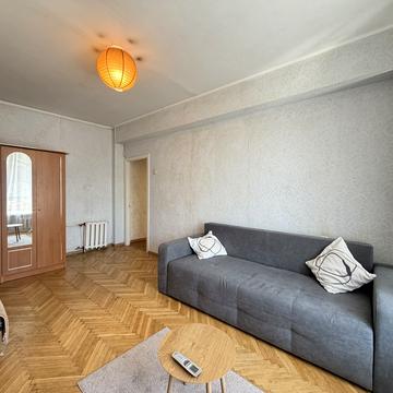 Велика Васильківська вул. (Червоноармійська), 51
