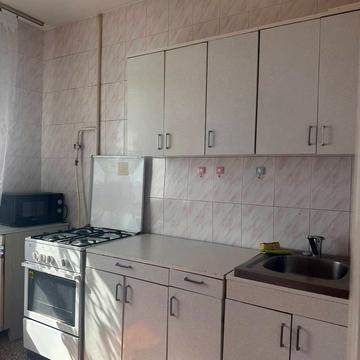 Євгена Коновальця вул., 6