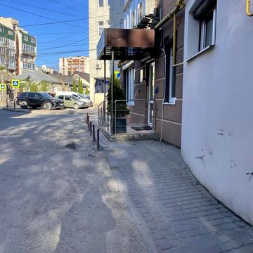 Шпитальна вул., 6
