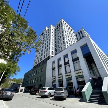 Доли вул., 9