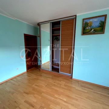 Фермерська вул., 102