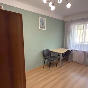 Чарівна вул., 159