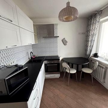 Митрополита Василя Липківського вул. (Урицького), 24
