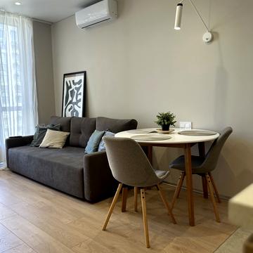 Європейського Союзу просп. (Правди), 53/46