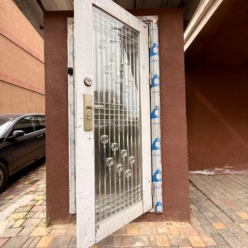 Захисників України вул. (1-го Травня), 1в