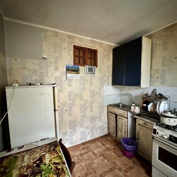 Тарасівська вул., 10-Б