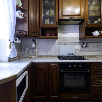Зої Гайдай вул., 10