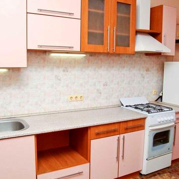 Тополина вул., 30
