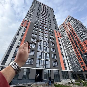 Миколи Гулака вул., 4