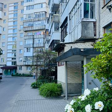 Соборності просп., 35