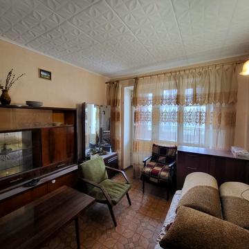 Героїв Крут вул. (Валентини Терешкової), 16