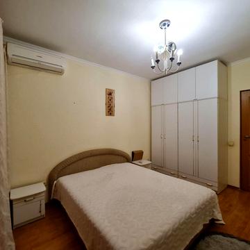 Тростянецька вул., 49
