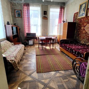 Пантелеймона Куліша вул., 4