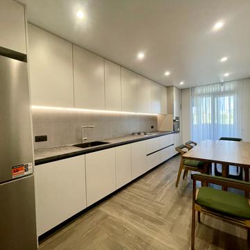 Злуки просп., 7