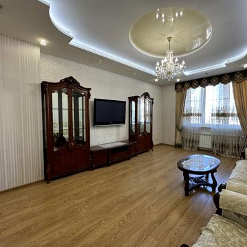 Вінстона Черчилля вул. (Червоноткацька), 43