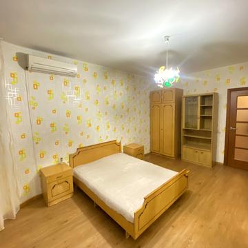 Єлизавети Чавдар вул., 11