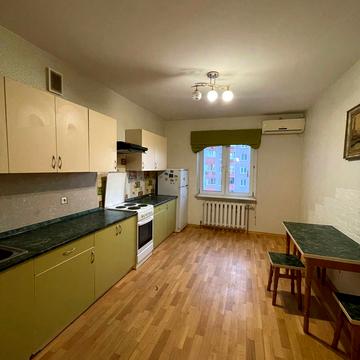 Урлівська вул., 30