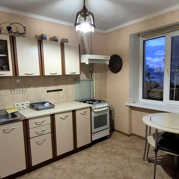 Курганівська вул., 3