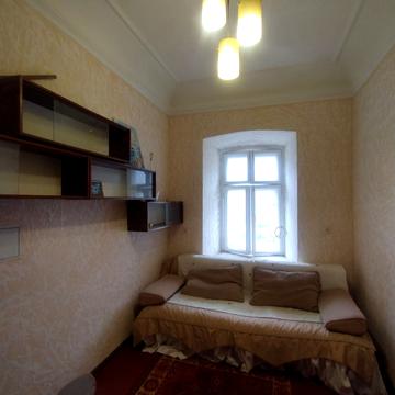 Кіри Муратової вул., 30