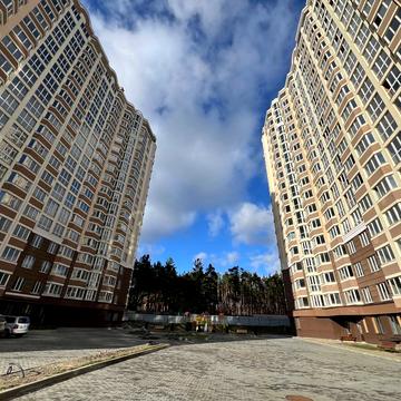 Університетська вул., 1