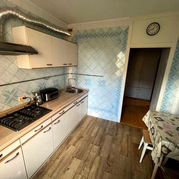 Тарасівська вул., 10-Б