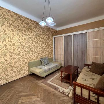 Степана Бандери вул. (), 61
