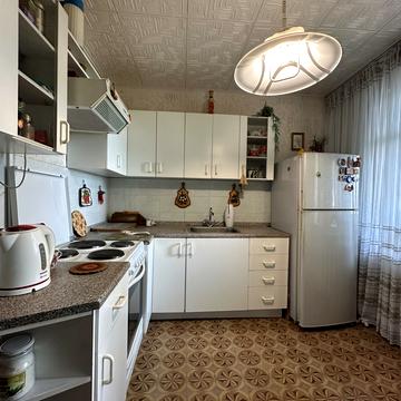 Героїв просп., 20
