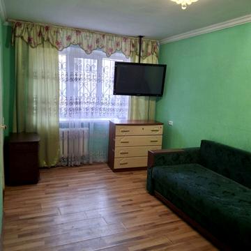 Академіка Корольова просп., 10