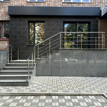 Рівненська вул., 105
