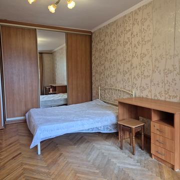 Краківська вул., 18