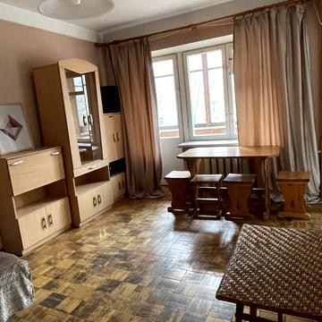 Саперне Поле вул., 28
