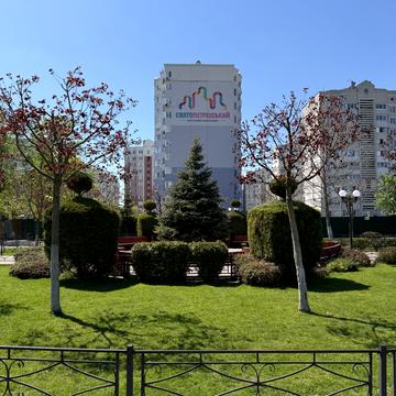 Теплична вул., 44