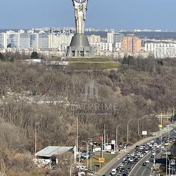 Лесі Українки бульв., 36-Б