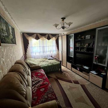 Космонавтів просп., 72